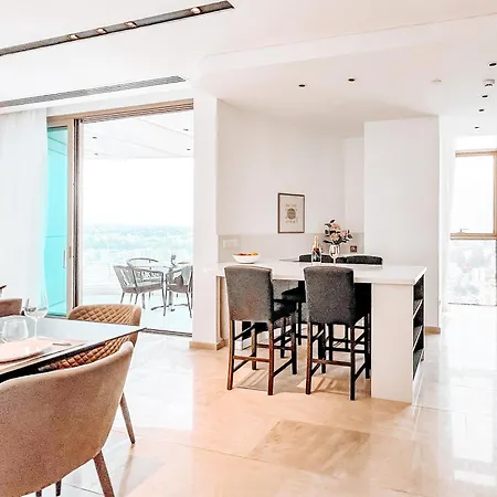 Wealthystays Heights Apartment *